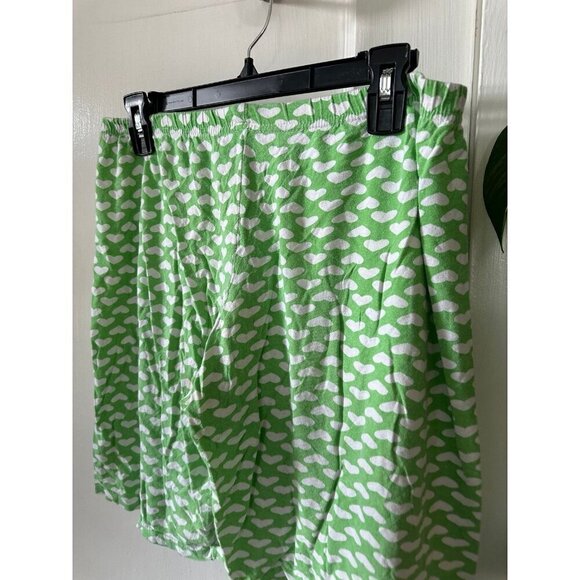 Size Medium White Heart green shorts - Picture 6 of 7